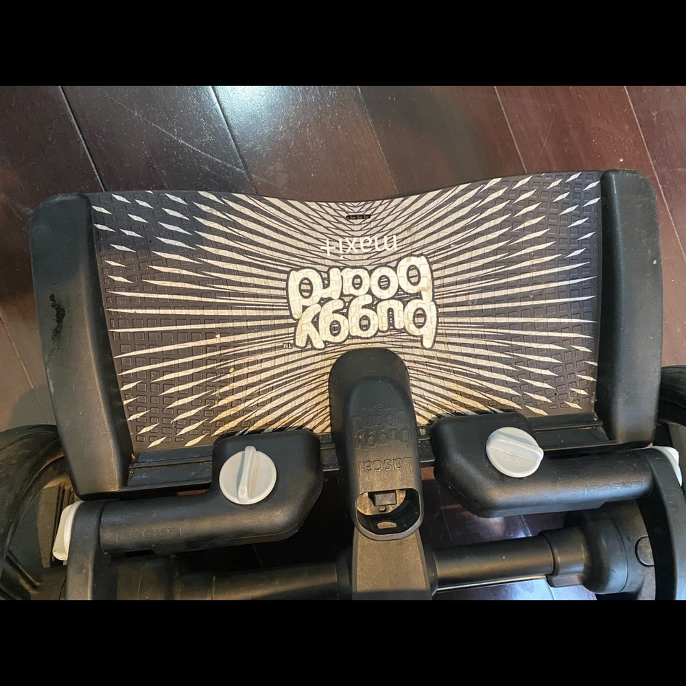 Nuna Mixx Stroller with toddler seat and kickstand - Picture 4 of 8